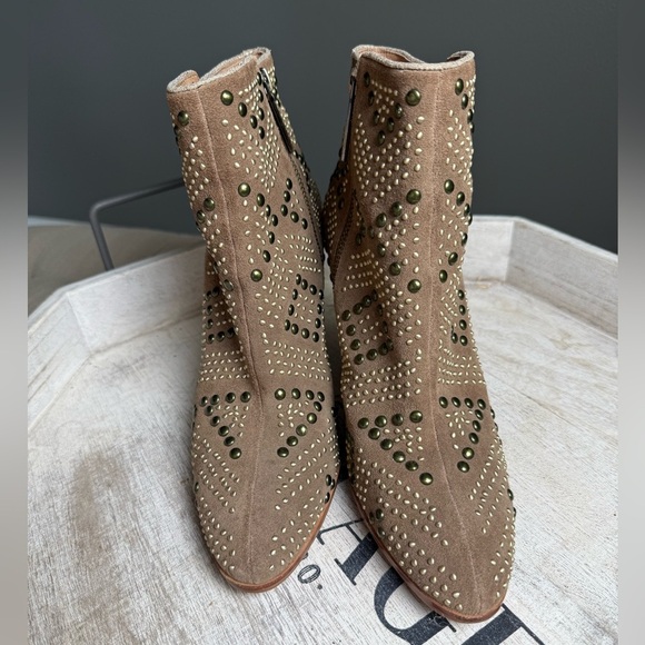 Donald J. Pliner Studded Brown Ankle Boots size 8 - Picture 2 of 11